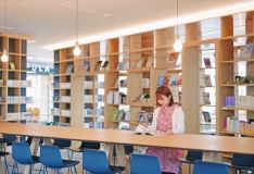 E棟3階「ブックテラス」